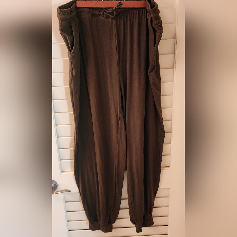 Woman's Pants